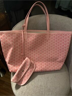 Pink and white Goyard Chevron XL
